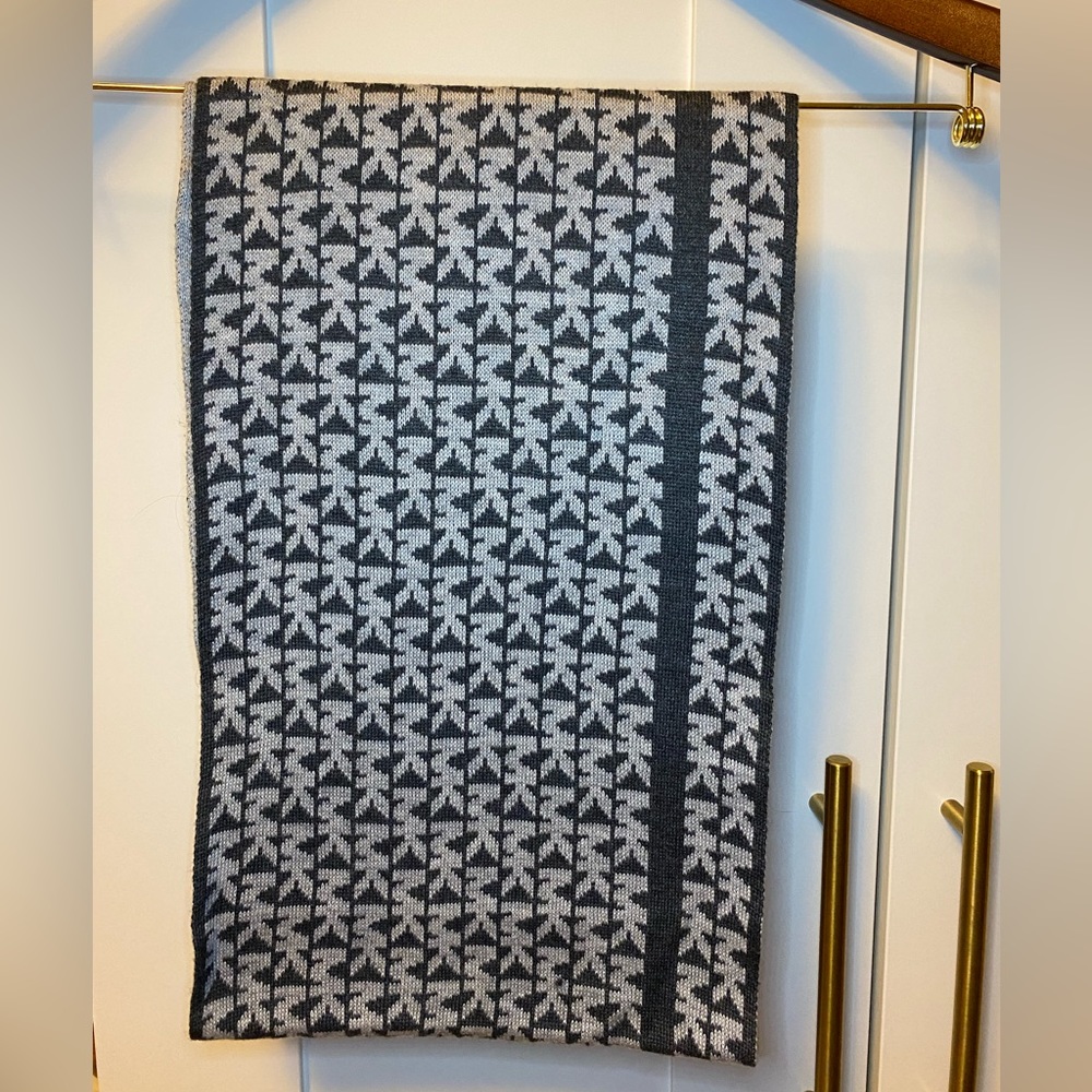 Michael Kors Infinity Scarf
